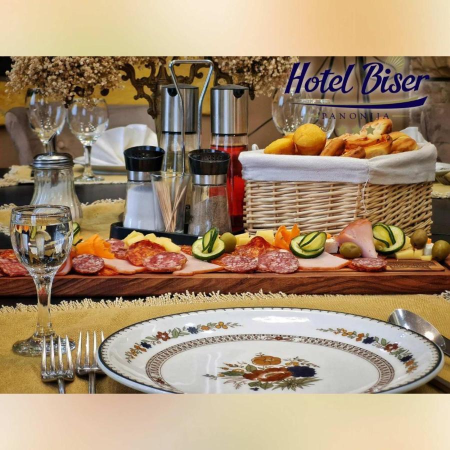 Duboka Hotel Biser Panonija מראה חיצוני תמונה
